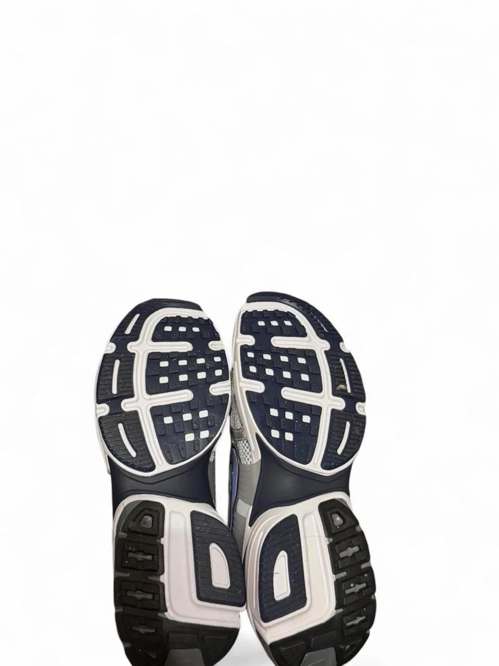 Nike men’s v2k